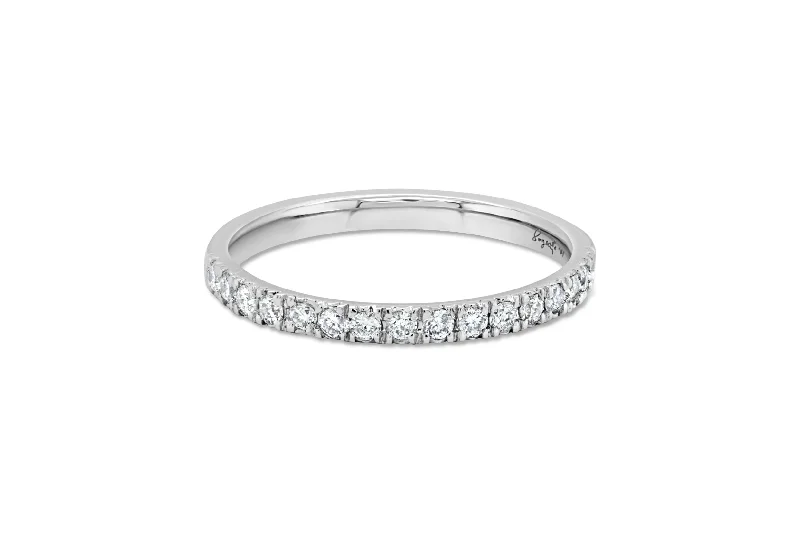 14KT White Gold .25CT Diamond Wedding Band